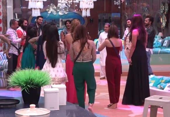 Bigg Boss 12: घर से बाहर आते ही निर्मल ने साधा पर दीपिका पर निशाना, कहा- वो बॉस बनती हैं