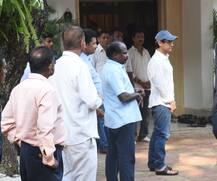 आमिर खान से लेकर ऐश्वर्या राय तक, कृष्णा राज कपूर का अंतिम दर्शन करने पहुंचे बॉलीवुड के दिग्गज सितारे