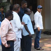 आमिर खान से लेकर ऐश्वर्या राय तक, कृष्णा राज कपूर का अंतिम दर्शन करने पहुंचे बॉलीवुड के दिग्गज सितारे