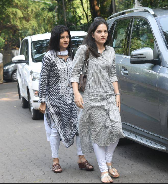 सलमान खान की बहन अर्पिता भी दुख की इस घड़ी में साथ देने पहुंचीं.