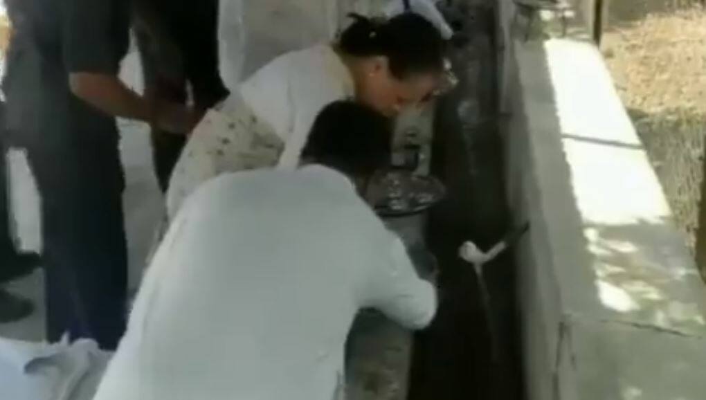 गांधी जयंती पर बापू के सेवा ग्राम में CWC की बैठक, सोनिया-राहुल ने खुद धोई खाने की प्लेट mahatma gandhi sevagram congress cwc meeting rahul gandhi sonia gandhi गांधी जयंती पर बापू के सेवा ग्राम में CWC की बैठक, सोनिया-राहुल ने खुद धोई खाने की प्लेट