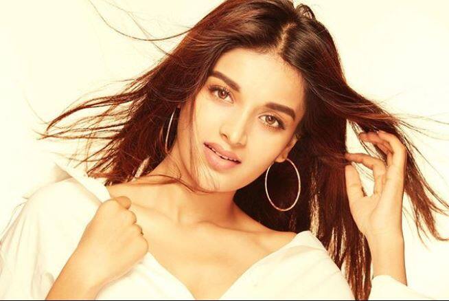 उनकी अपकमिंग मूवी 'सव्यसाची' का टीजर रिलीज हुआ है. इस फिल्म में नार्गाजुन के बेटे नागा चैतन्य और निधि अग्रवाल लीड रोल में नज़र आएंगे. यह एक तेलुगू फिल्म है. तस्वीर: इंस्टाग्राम