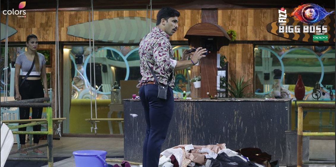 Bigg Boss 12 Day 16 Updates: टास्क को लेकर अनूप जलोटा ने किया जसलीन से ब्रेकअप