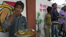 पुलिस का एक चेहरा ऐसा भी, सब इंस्‍पेक्‍टर प्रमोद सिंह ने लिया गरीबों का पेट भरने का संकल्‍प