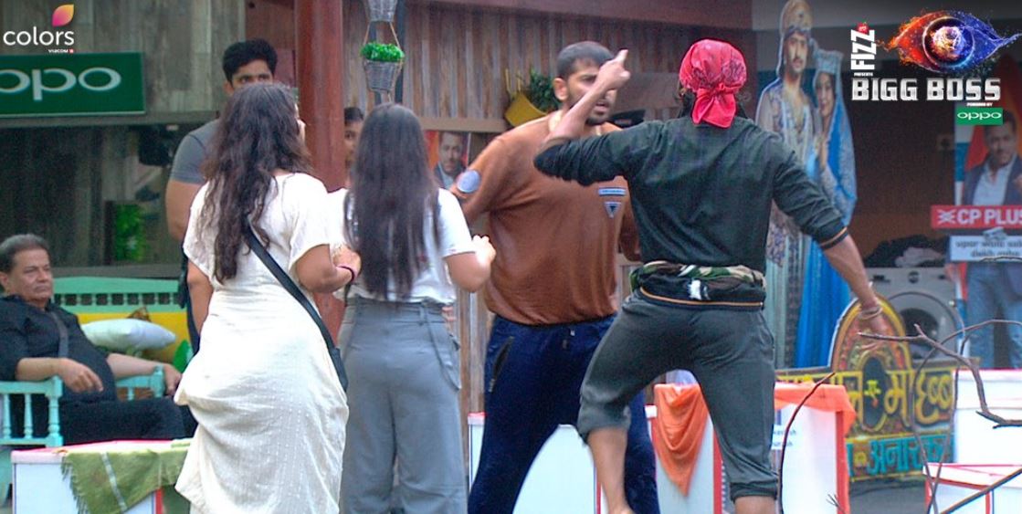 Bigg Boss 12 Day 17 Highlights: शो में एक दूसरे करीबी रहे श्रीसंत और दीपक के बीच हुई झड़प