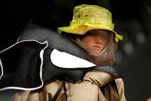 पेरिस फैशन वीकः डरावने चेहरे लिए जब मॉडल्स पहुंच गईं रैंप पर