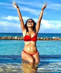 कैटी इकबाल ने मालदीव से रेड बिकिनी में सोशल मीडिया पर शेयर की ये तस्वीरें