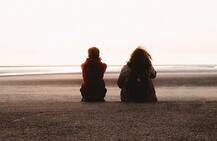 OMG! ब्वॉयफ्रेंड के गंदे पैर देखकर उसे छोड़कर चली गई लड़की