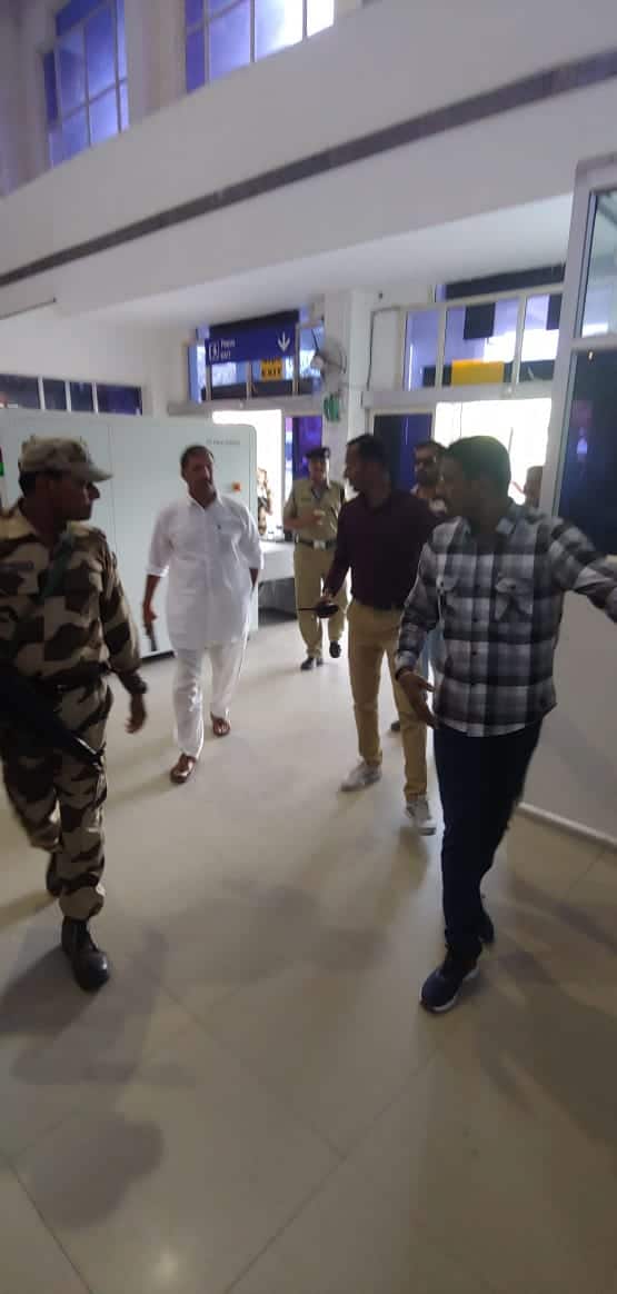 तनुश्री के आरोपों का सामना कर रहे नाना पाटेकर ने 'हाउसफुल 4' की शूटिंग बीच में रोकी, जोधपुर से मुंबई रवाना