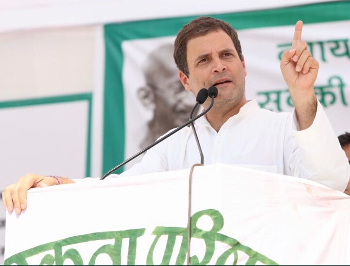 Rahul Gandhi says Congress stands with marginalised, targets Mallya, Anil Ambani मुरैना में बोले राहुल- देश में गरीबों, आदिवासी, मजदूरों और अल्पसंख्यकों पर हो रहे हैं हमले