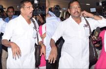 IN PICS: मुंबई पहुंचते ही एयरपोर्ट पर तनुश्री से जुड़े सवालों से घिरे नाना पाटेकर, कर सकते हैं प्रेस कॉन्फ्रेंस