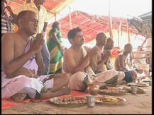 सोलह पीढ़ियों के तृप्त होने की कामना के साथ संगम पर उमड़ा श्रद्धालुओं का हुजूम