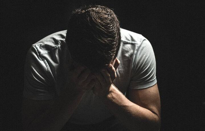 क्या आप जानते हैं पुरुषों को सर्दियों में ना सिर्फ मेंटली स्ट्रेस फील होता है बल्कि फीजिकली भी वे काफी स्ट्रेस में रहते हैं. इससे उनके लिंग पर भी असर पड़ता है. जानिए, क्या कहती है ये चौंकाने वाली रिसर्च. फोटोः गूगल फ्री इमेज