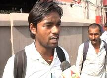 गुजरात से पटना लौटे एक शख्स ने कहा- 10 तारीख का समय दिया था, नहीं लौटता तो काट देते