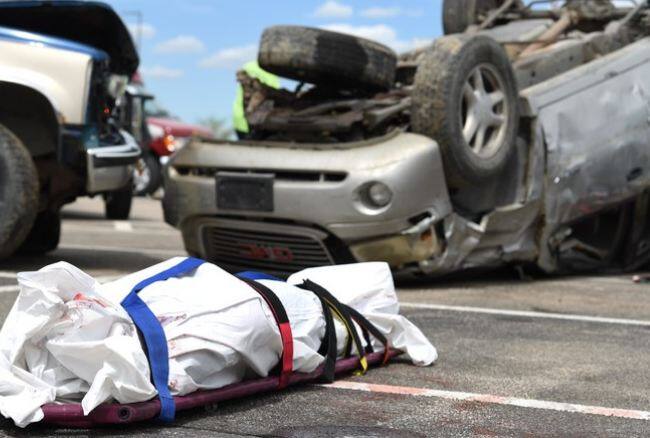 WHO ने भी दुनियाभर में मोबाइल, स्पीड और ड्रंक ड्राइविंग को रोड एक्सीडेंट में होने वाली मौतों का सबसे बड़ा कारण बताया. फोटोः गूगल फ्री इमेज