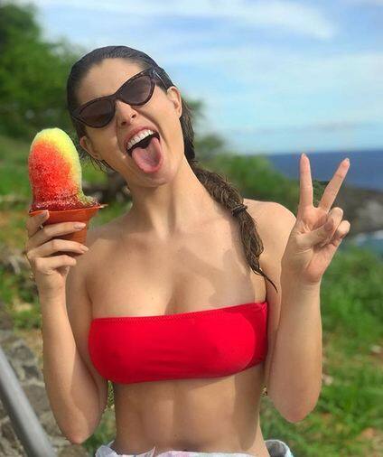 बताते चलें, अमांडा की ऐसी हॉट तस्वीरों के चलते उनके इंस्टाग्राम पर लगभग 23 मिलियन फॉलोअर्स हैं.   फोटोः इंस्टाग्राम 