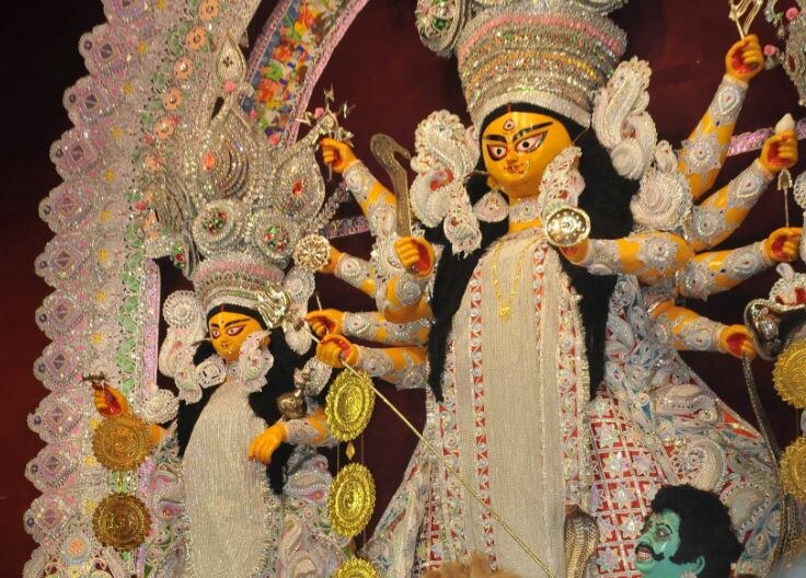 Navratri Kanya Pujan: इस विधि से करेंगे कन्या पूजन तो माता दुर्गा होंगी  प्रसन्न, हर मनोकामना होगी पूरी