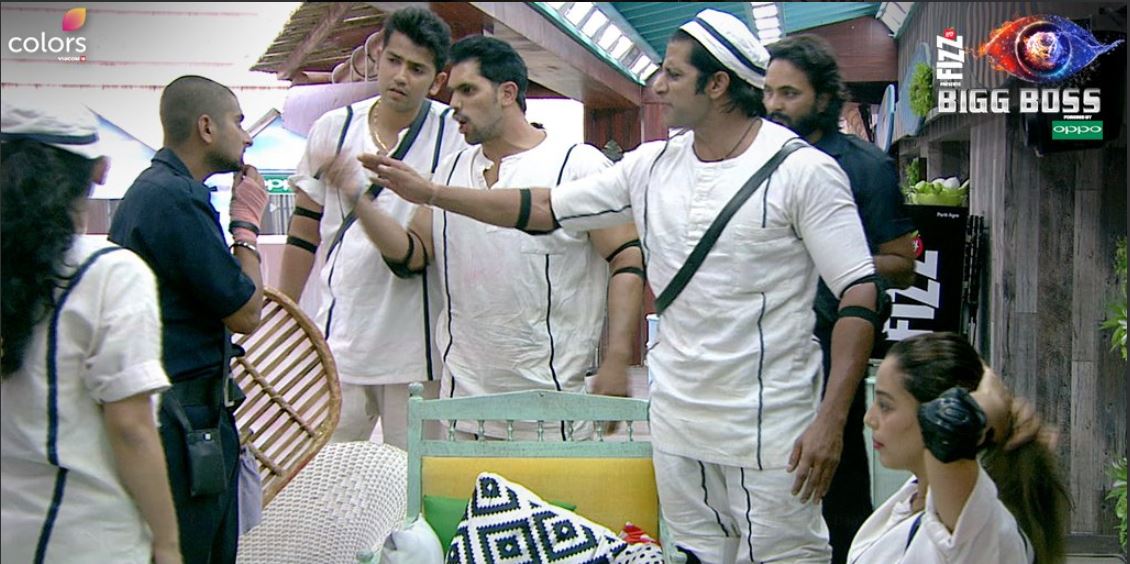 Bigg Boss 12 Day 23 Highlights: सुरभि ने खींचे सृष्टि के बाल, दीपक के गाली देने के बाद सौरभ ने फाड़े अपने कुर्ते