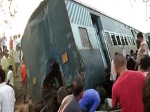 तस्वीरें: यूपी के रायबरेली में मालदा से दिल्ली आ रही न्यू फरक्का एक्सप्रेस की 9 बोगियां पटरी से उतरी, 7 लोगों की मौत