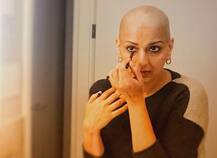 कैंसर से लड़ रही सोनाली ने कहा- इतना दर्द होता था कि एक उंगली भी उठाई नहीं...