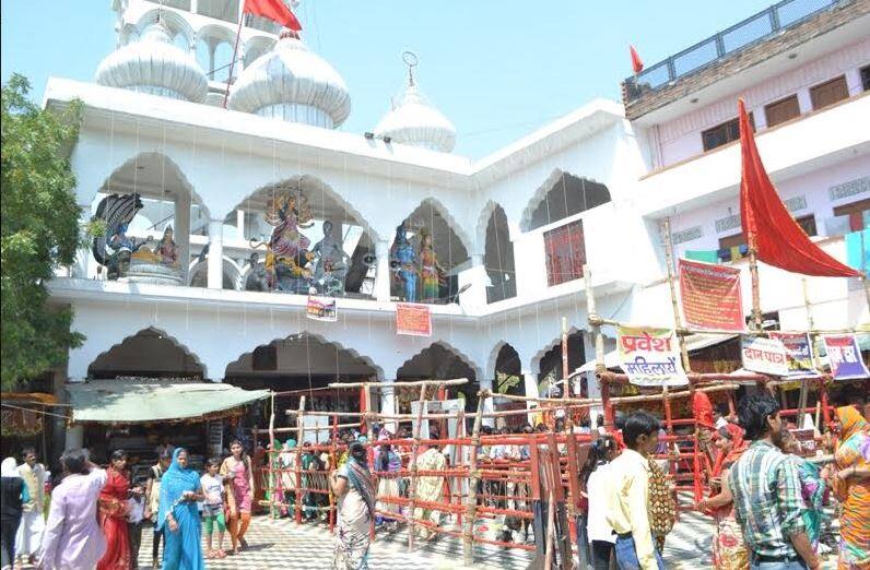 अद्भुत है मां बारहदेवी का ये मंदिर, 1700 साल पुरानी है इससे जुड़ी कहानी Shardiya Navratri: amazing temple of Mata BarahDevi, godess fullfill all wishes of devoties अद्भुत है मां बारहदेवी का ये मंदिर, 1700 साल पुरानी है इससे जुड़ी कहानी