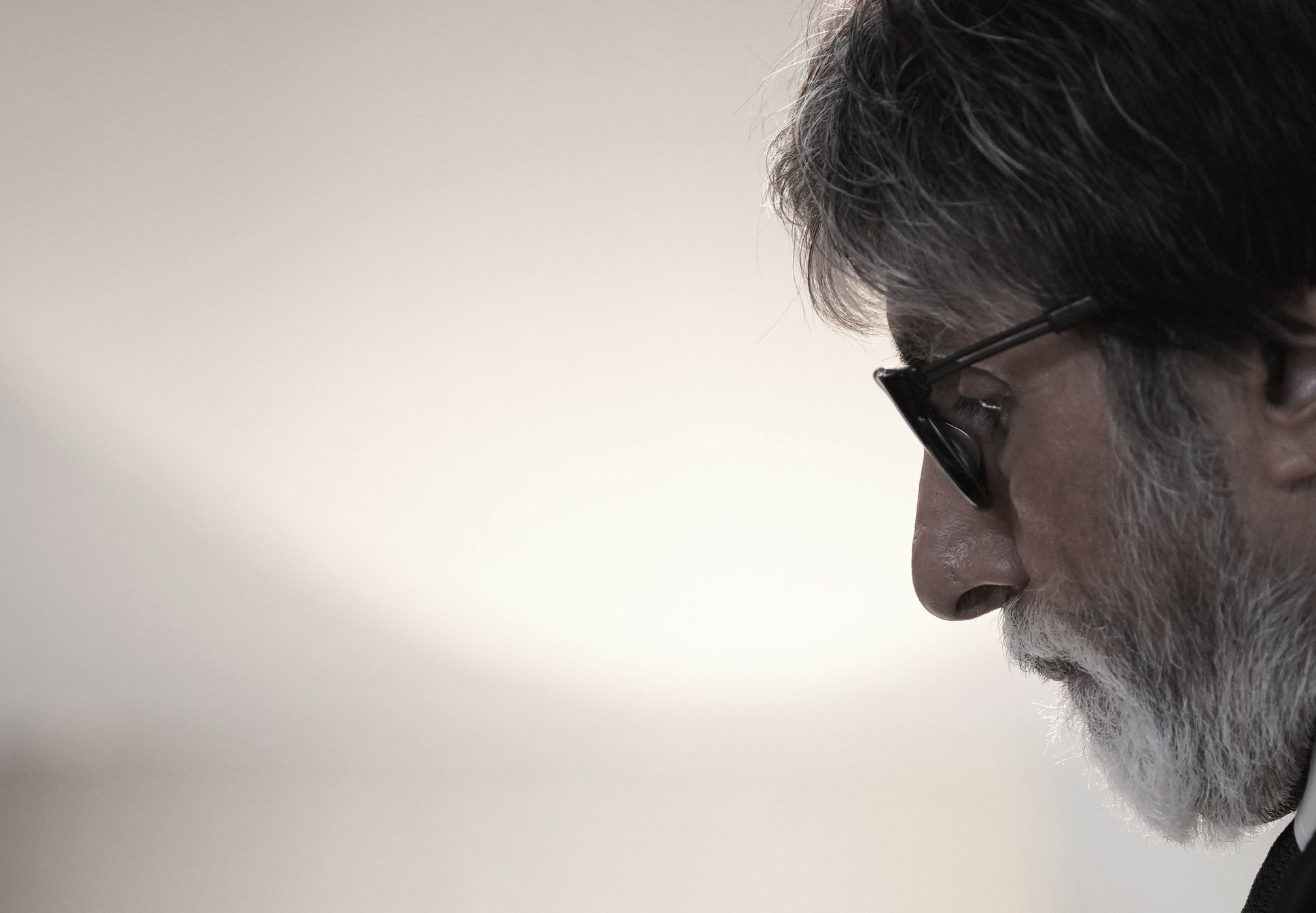 Happy Birthday Amitabh Bachchan: सामाजिक मुद्दों पर ज़ुबान खोलने से क्यों डरते हैं सदी के महानायक?