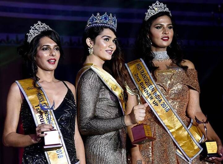 वीणा ने लखनऊ और बेंगलुरु फैशन वीक्स के दौरान कई बार रैंप वॉक भी किया. फोटोः फेसबुक