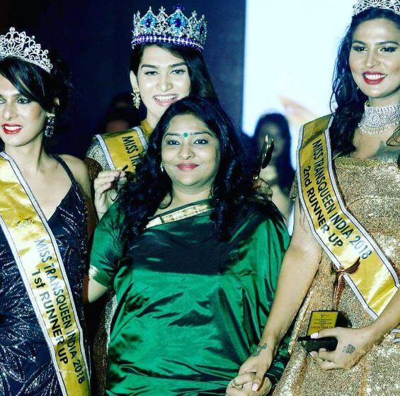 वीणा ने कहा 5 वीं क्लास में अपनी पढ़ाई छोड़ दी थी,लेकिन कुछ साल बाद उन्होंने वापिस पढ़ाई शुरू कर दी. पढ़ाई के दौरान ही वीणा ने अपनी मां के साथ अपने जीवन में कुछ अलग करने के बारे में बात की. फोटोः फेसबुक