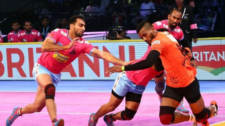 Pro Kabaddi League 2018: पहले ही मैच में जयपुर पिंक पैंथर्स को यू मुम्बा ने दी पटखनी