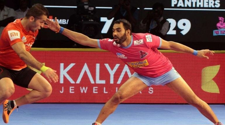 Pro Kabaddi League 2018: पहले ही मैच में जयपुर पिंक पैंथर्स को यू मुम्बा ने दी पटखनी