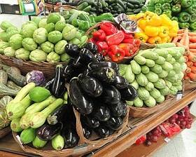 प्रयागराज में आसमान छू रहे सब्जियों के दाम, थोक और रिटेल में डेढ़ गुणा का फर्क