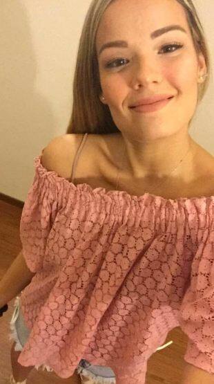 डायग्नोज के दौरान कैटरीना को सेप्टिसिमीया डिस्ऑर्डर सामने आया. इस दौरान बड़ी मात्रा में ब्लड में बैक्टीरिया चले गए थे. ये सब कैटरीना के साथ कंट्रासेप्टिव पिल्स लेने के कारण हुआ. फोटोः फेसबुक