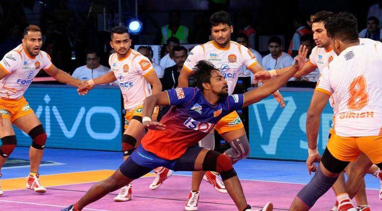 Pro Kabaddi League 2018: दबंग दिल्ली ने पुणेरी पलटन को बहुत कम अंतर से दी मात