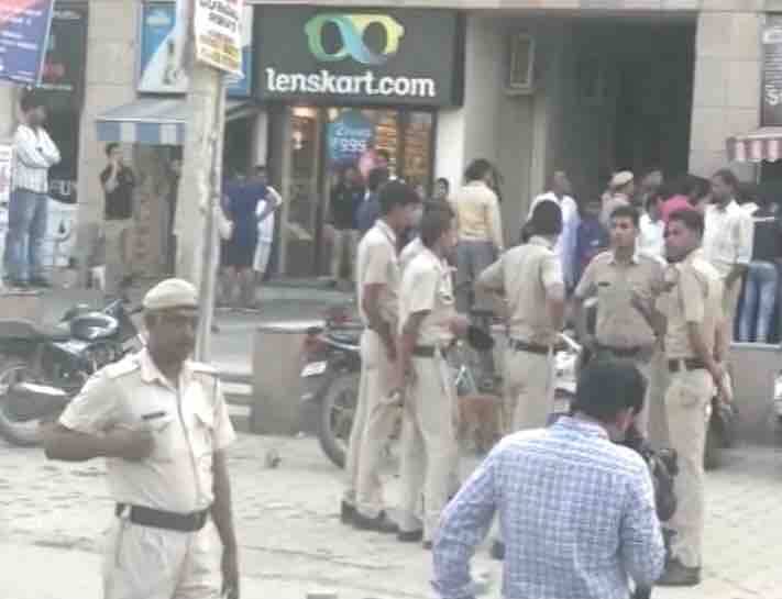 Gurugram: aditional judge's wife and son shot, police investigating the case गुरुग्राम में एडिशनल जज की बीवी और बेटे को मारी गोली, जांच जारी