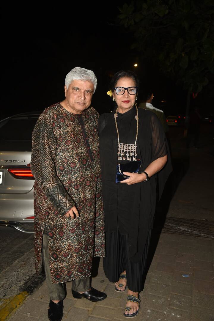 शबाना आजमी और जावेद अख्तर दोनों ही इस दौरान काफी खुश नजर आ रहे थे. (तस्वीर: मानव मंगलानी)