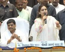 अखिलेश यादव के लिए मुश्किल, मुलायम की छोटी बहू अपर्णा ने कहा- शिवपाल मेरे चहेते नेता