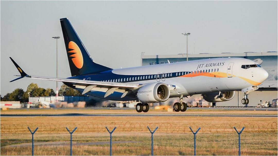 जेट एयरवेज के पास नहीं हैं पैसे, पायलट और अन्य कर्मचारियों को नहीं मिला सितंबर का वेतन Jet Airways does not have Money, pilots and other employees not get September salary जेट एयरवेज के पास नहीं हैं पैसे, पायलट और अन्य कर्मचारियों को नहीं मिला सितंबर का वेतन