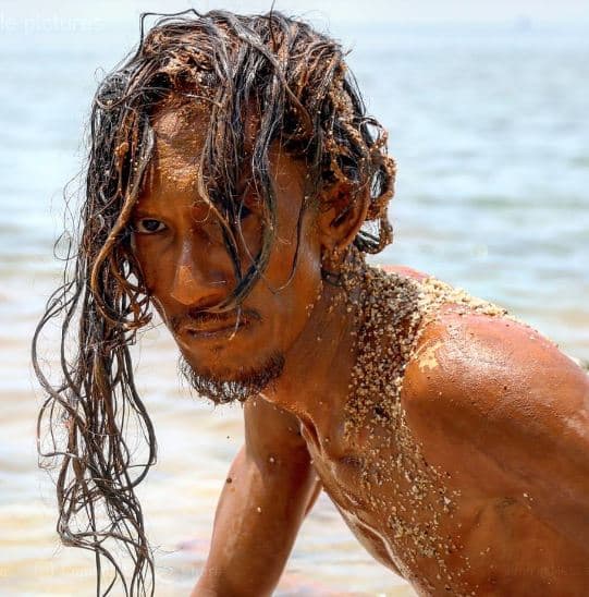 खुले समुद्र के किनारे अक्सर लोसीरी की तस्वीरों को देखा जा सकता है. फोटोः फेसबुक
