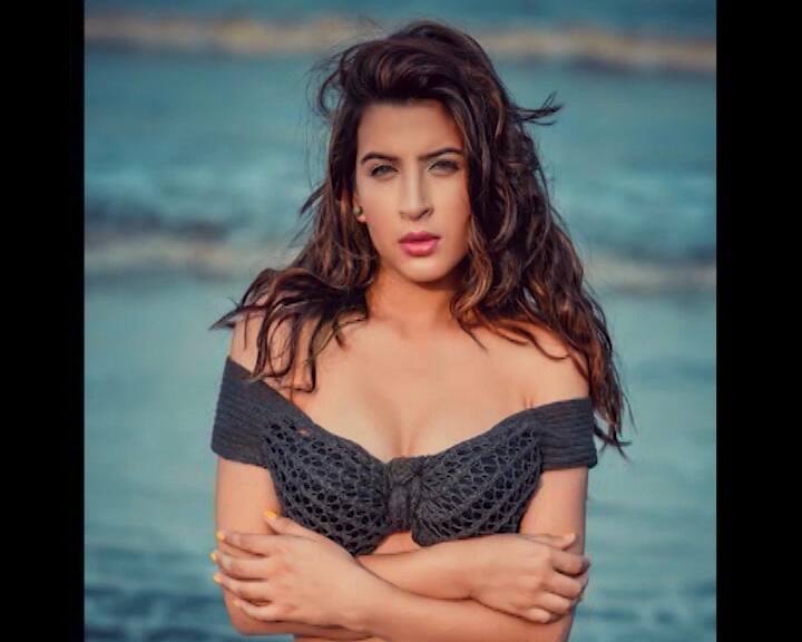 मुंबई: बैग में मिला मॉडल मानसी दीक्षित का शव, पुलिस ने हत्या के शक में दोस्त को गिरफ्तार किया Mumbai: model's body found in a bag, police arrests her friend मुंबई: बैग में मिला मॉडल मानसी दीक्षित का शव, पुलिस ने हत्या के शक में दोस्त को गिरफ्तार किया