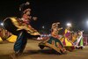 સરકારના નિર્ણયને નેવે મૂકીને આણંદ પાર્ટી પ્લોટમાં ગરબા, કેમ અપાઈ મંજૂરી?