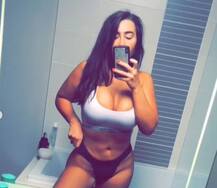 पैसे कमाने के चक्कर में ये स्टार बनाने लगी थी अश्लील ऐप पर एकाउंट, जानें फिर क्या हुआ