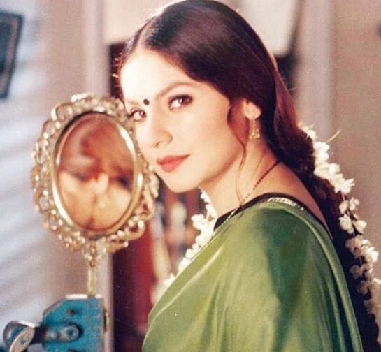 हाल ही में फिल्म डायरेक्टर और पूर्व एक्ट्रेस पूजा भट्ट ने भी बताया कि एक पुरुष मित्र ने एयरपोर्ट पर उनके साथ छेड़छाड़ की थी. फोटोः इंस्टाग्राम