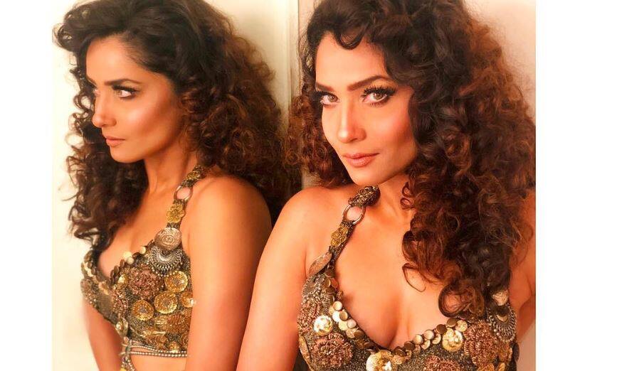 कातिलाना अंदाज़ में नजर आया अंकिता लोखंडे का नया लुक, देखें तस्वीरें Ankita Lokhande's killer look breaks the internet कातिलाना अंदाज़ में नजर आया अंकिता लोखंडे का नया लुक, देखें तस्वीरें