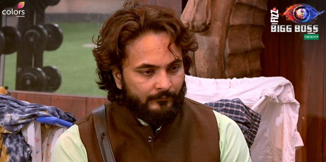 Bigg Boss 12 Day 30 Highlights: रोमिल संग गाली-गलौज के बाद घर से बाहर जाने की जिद लिए छज्जे पर चढ़े श्रीसंत