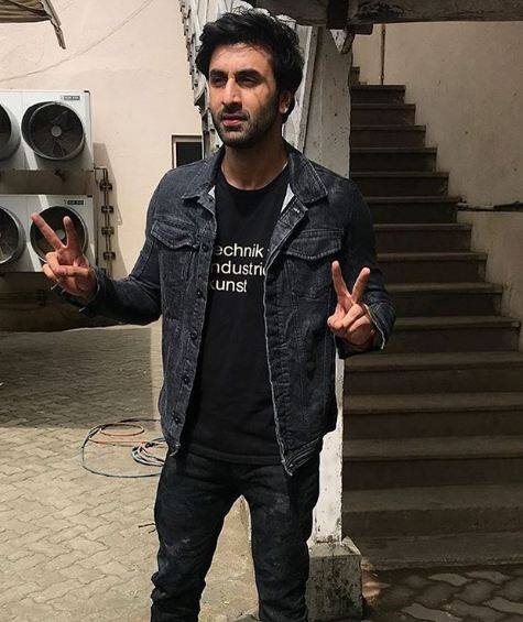  रणबीर कपूर ने स्वीकार किया था कि उन्होंने रिलेशनशिप में धोखा दिया हुआ है. उन्होंने बताया कि रिश्तों की वैल्यू मैच्योरिटी के साथ आती है. फोटोः   इंस्टाग्राम