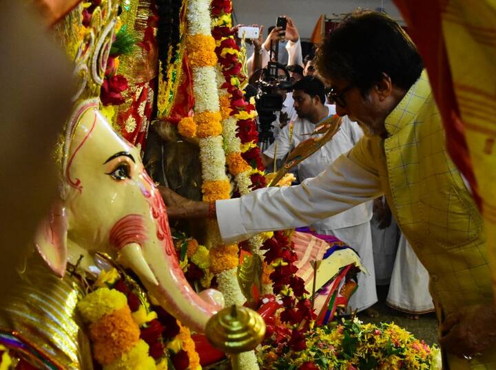 यहां पर बिग बी ने पूजा आराधना की.