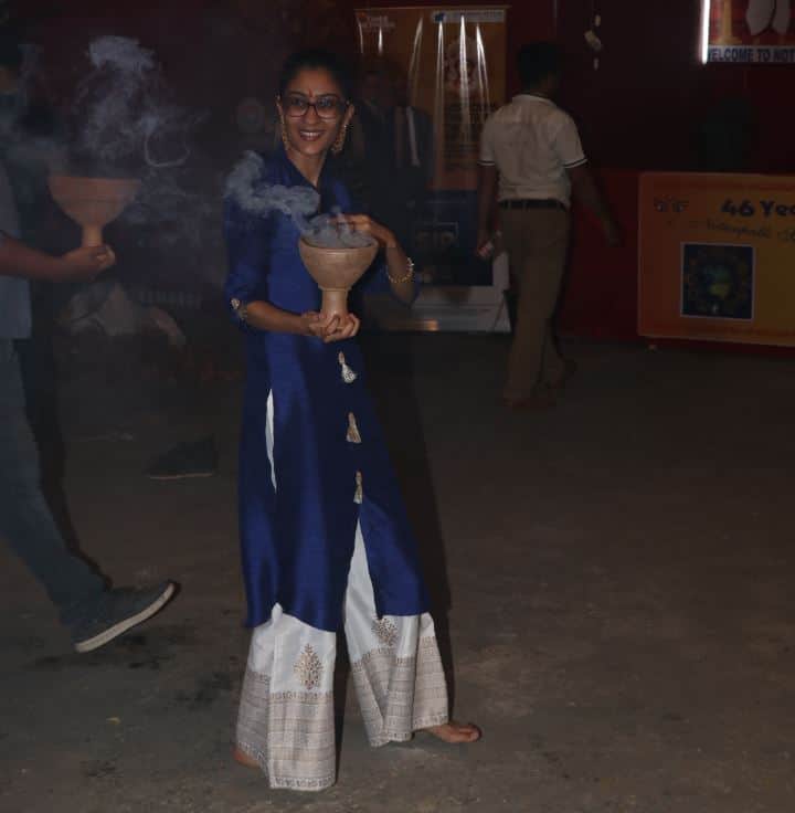सुष्मिता सेन ही नहीं उनकी बेटी रिनी भी धुनुची डांस करती दिखाई दी. (तस्वीर: मानव मंगलानी)