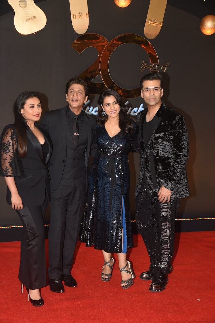 इसी फिल्म से करण जौहर ने डायरेक्शन में डेब्यू किया. कल ये पार्टी करण जौहर ने ही आयोजित की थी.