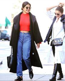 प्रियंका चोपड़ा के साथ न्यूयॉर्क की सड़कों पर मस्ती करती दिखीं आलिया भट्ट, देखें तस्वीरें