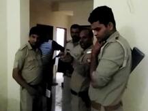 पंखे से लटके मिले युवक-युवती के शव, आत्महत्या की आशंका, परिवार को हत्या का शक